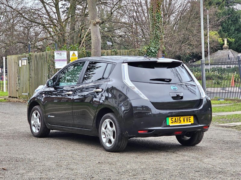 NISSAN LEAF